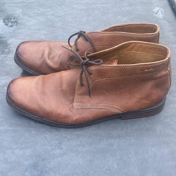 Clark’s Chukka Boots - Picture 2 of 9